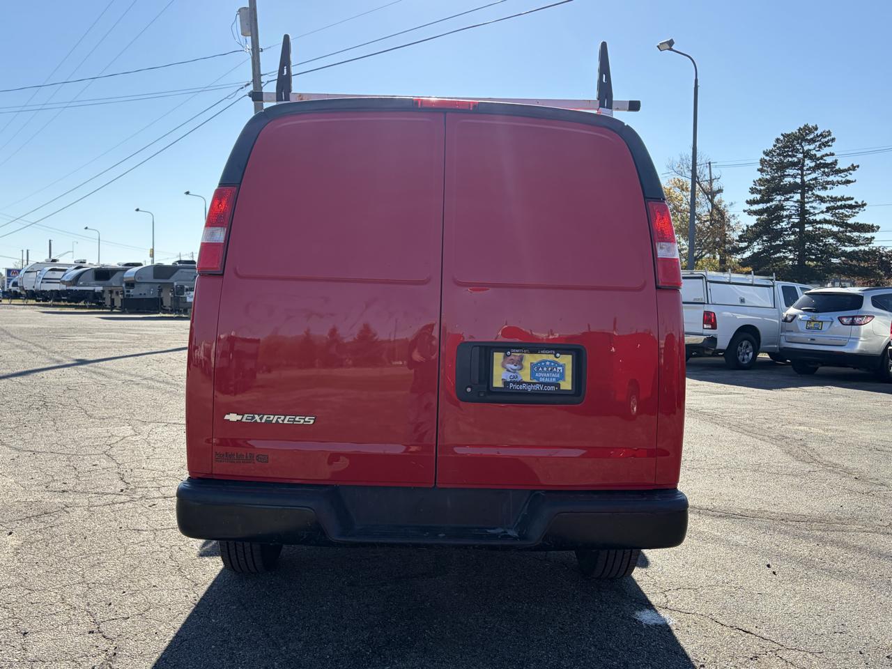 Chevrolet Express Cargo Van RWD 2500 135" 2021