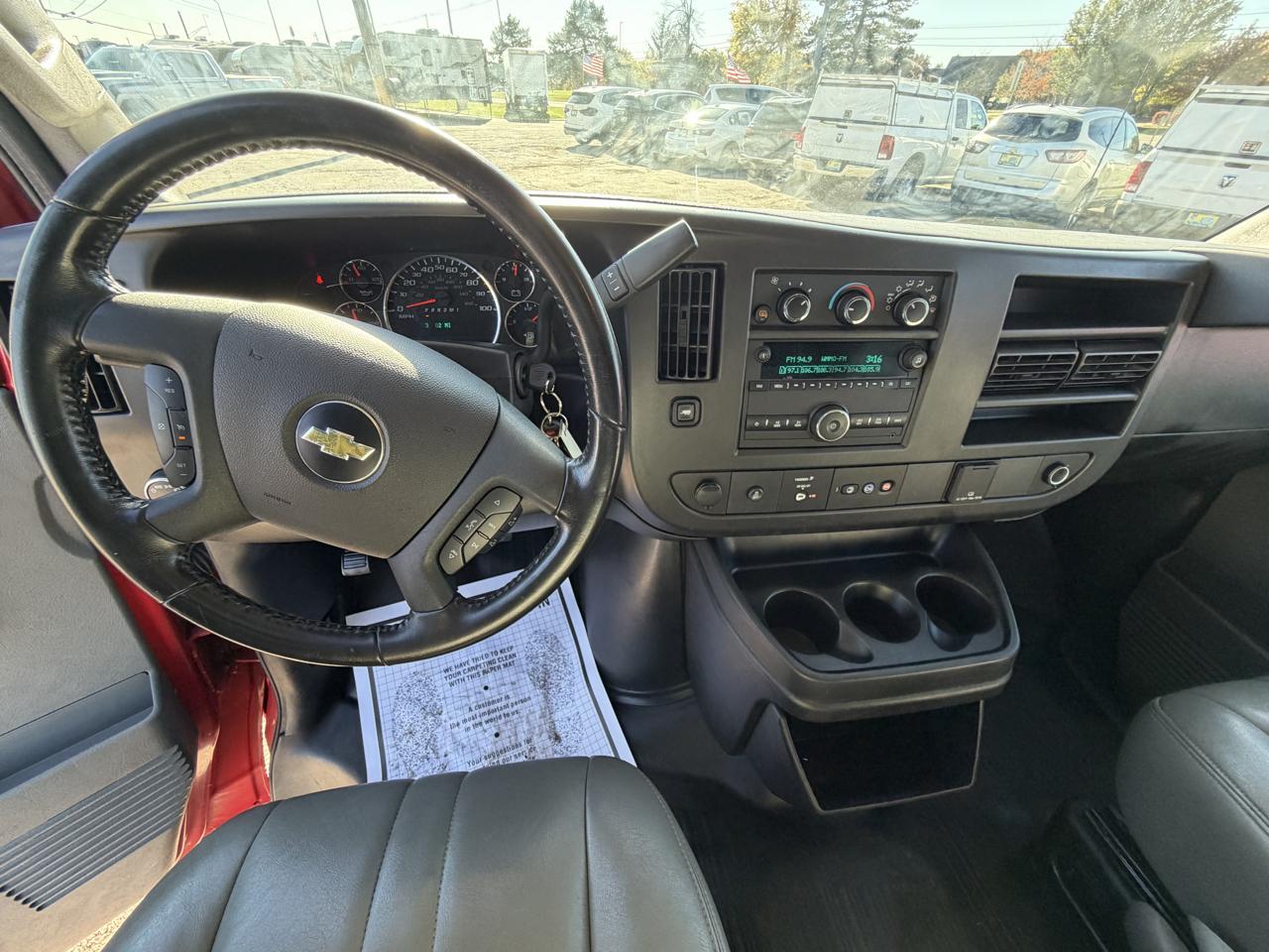 Chevrolet Express Cargo Van RWD 2500 135" 2021