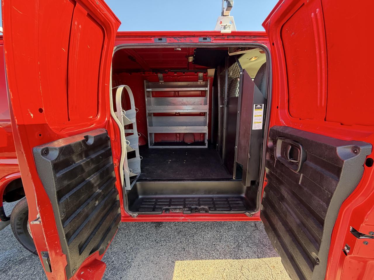 Chevrolet Express Cargo Van RWD 2500 135" 2021