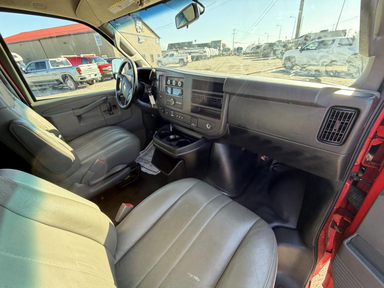 Chevrolet Express Cargo Van RWD 2500 135" 2021