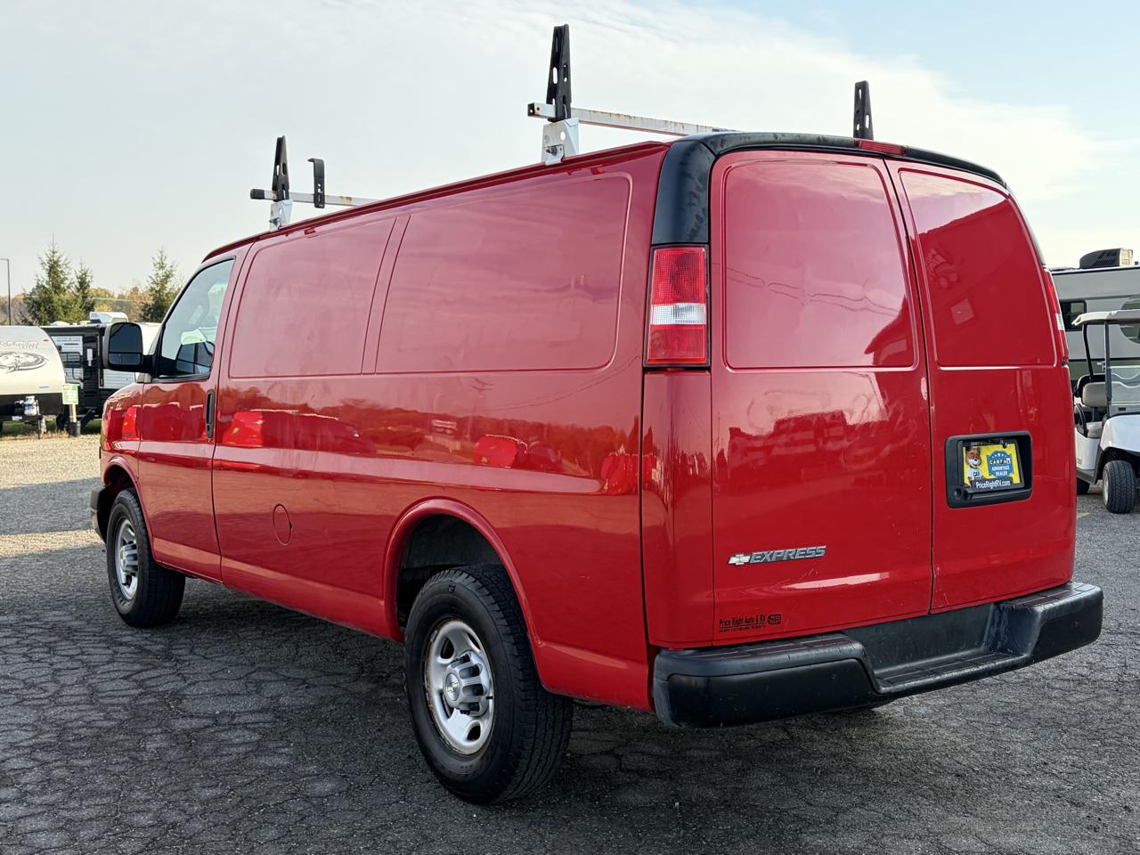 Chevrolet Express Cargo Van RWD 2500 135" 2021