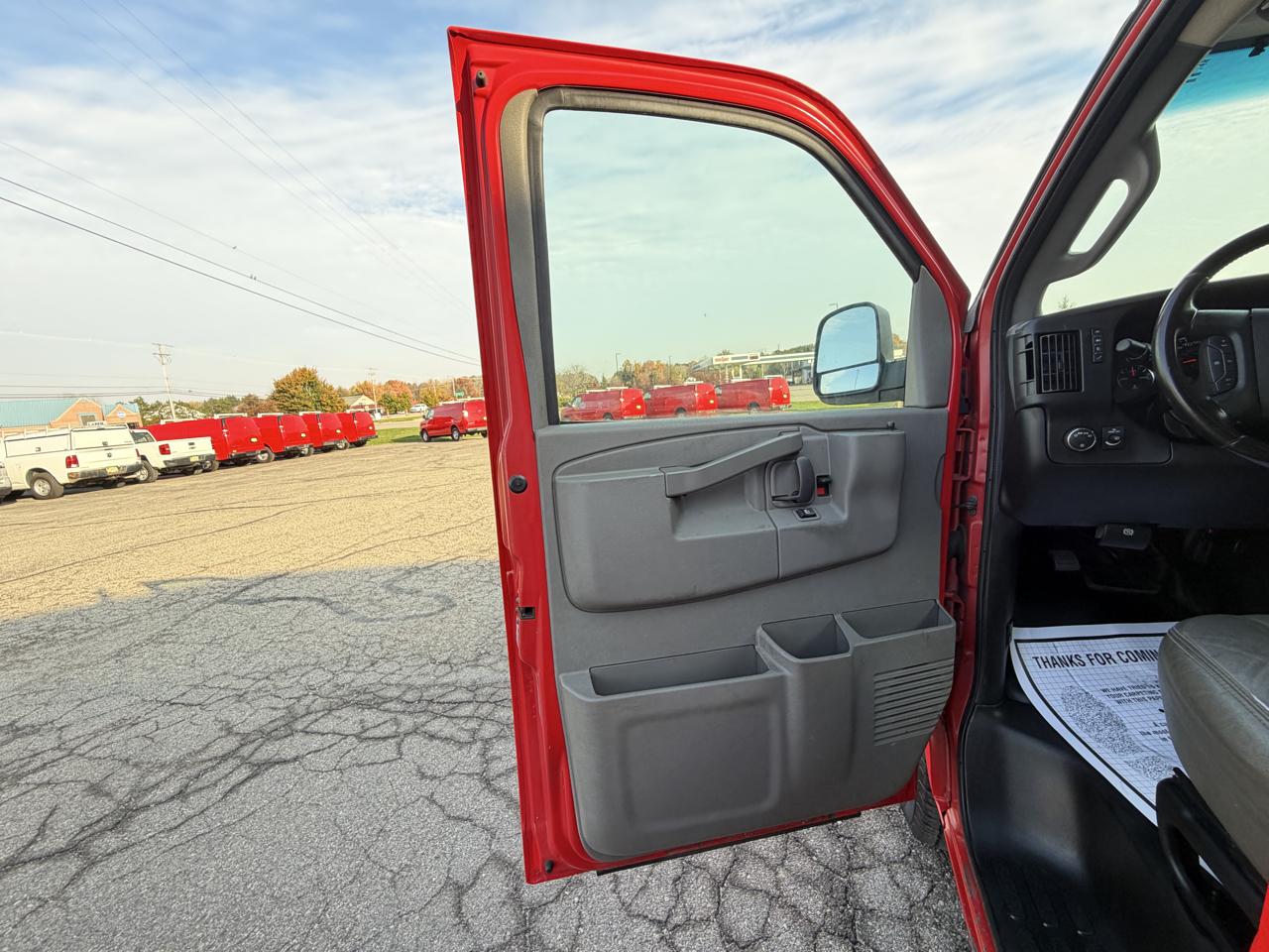Chevrolet Express Cargo Van RWD 2500 135" 2021