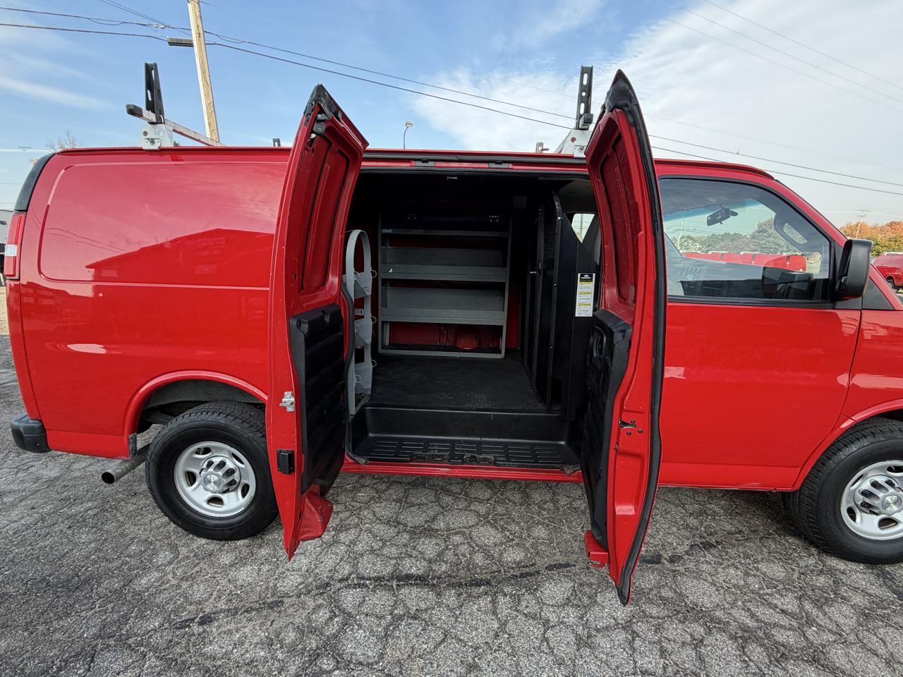 Chevrolet Express Cargo Van RWD 2500 135" 2021