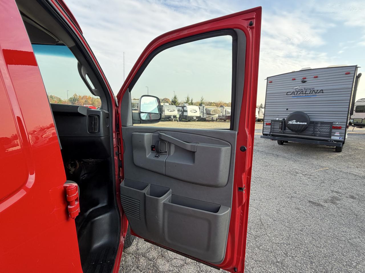 Chevrolet Express Cargo Van RWD 2500 135" 2021