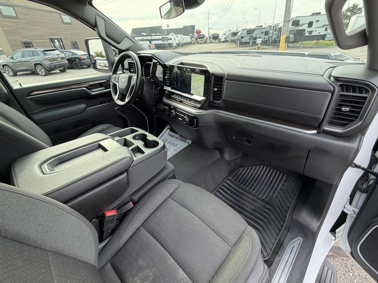 Chevrolet Silverado 2500HD 4WD Crew Cab 172" LT 2025