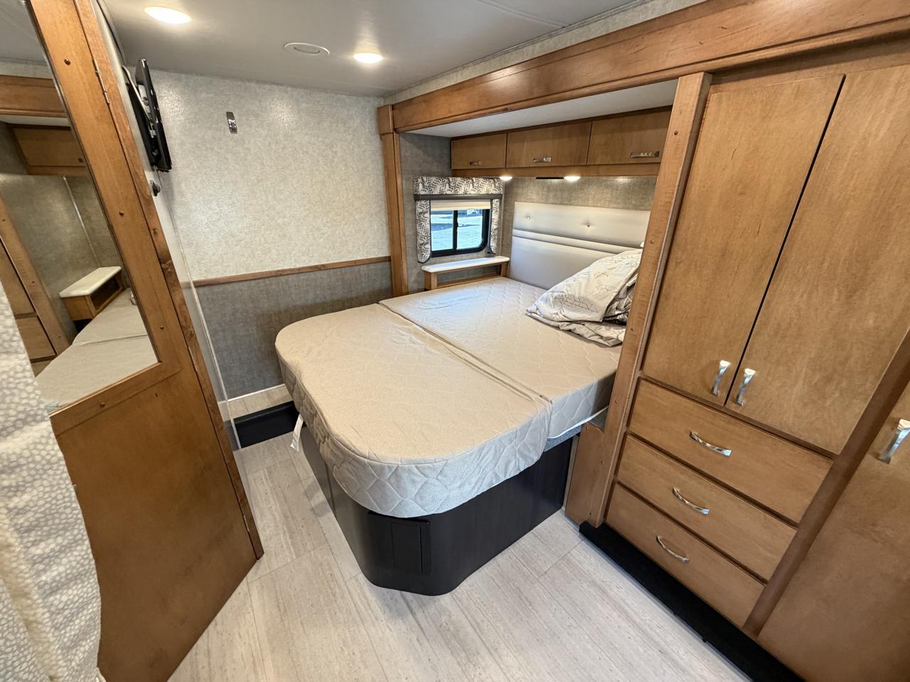 Mercedes-Benz Sprinter  2019