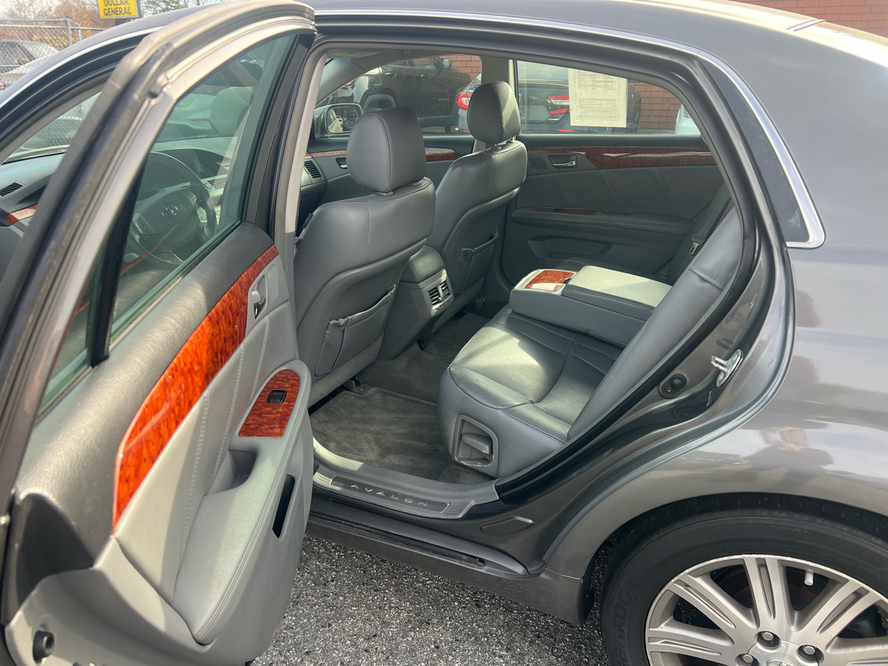 Toyota Avalon XL 2007