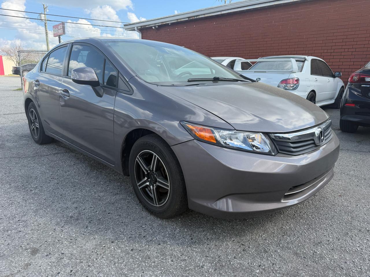 Honda Civic LX Sedan 5-Speed AT 2012