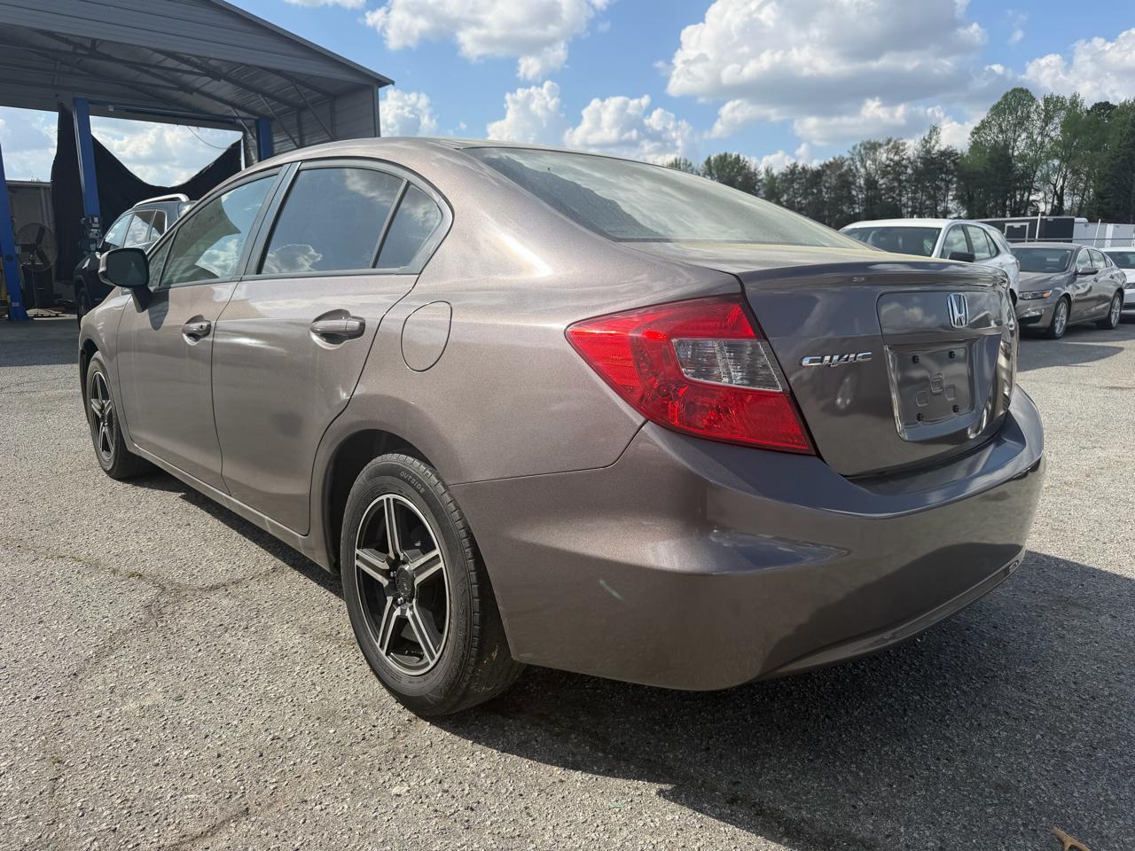 Honda Civic LX Sedan 5-Speed AT 2012