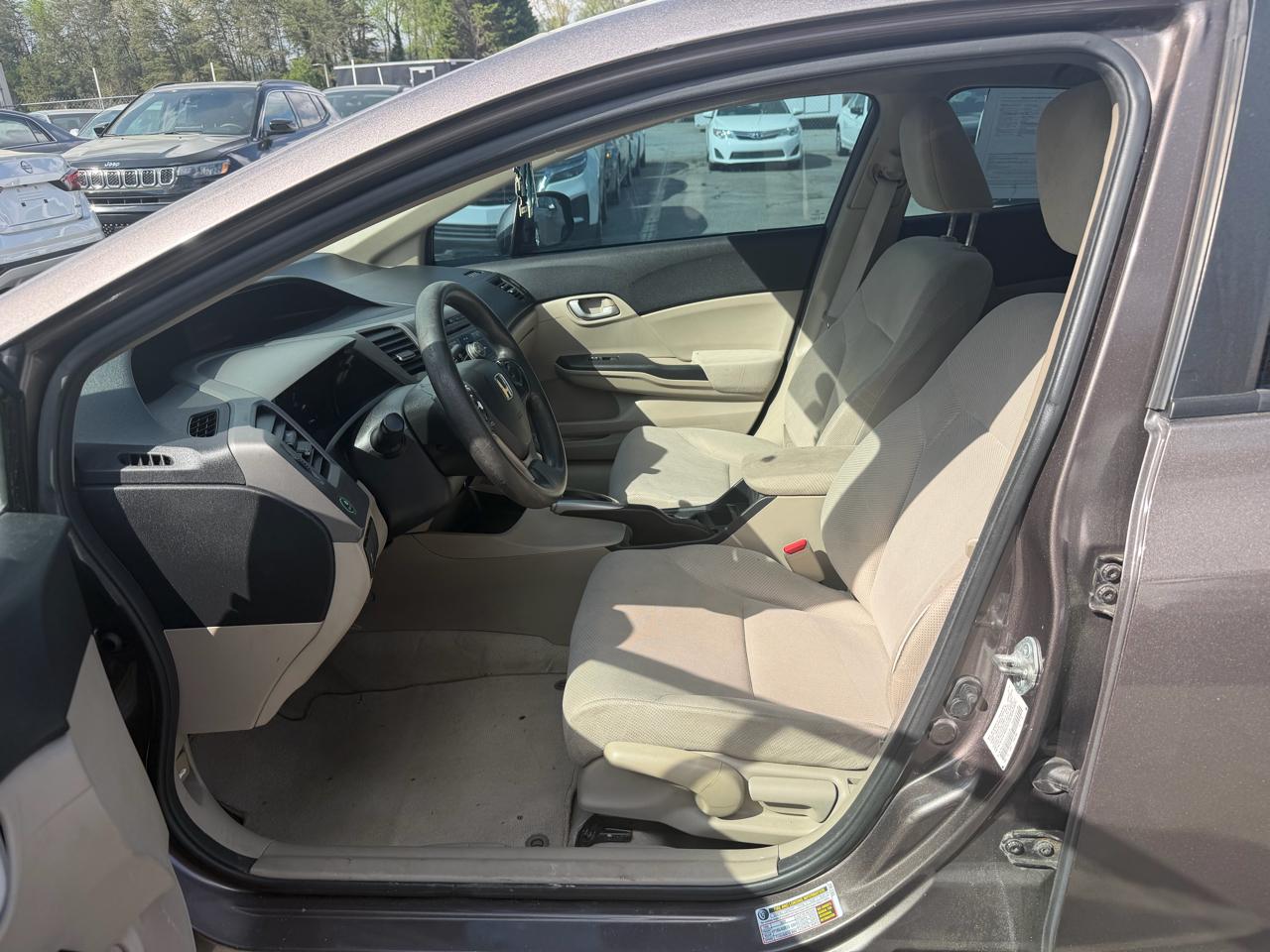 Honda Civic LX Sedan 5-Speed AT 2012