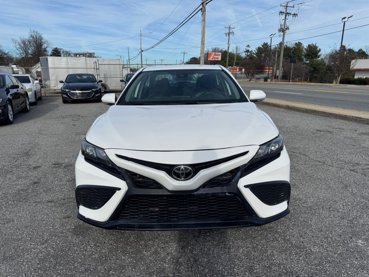 Toyota Camry SE 2023