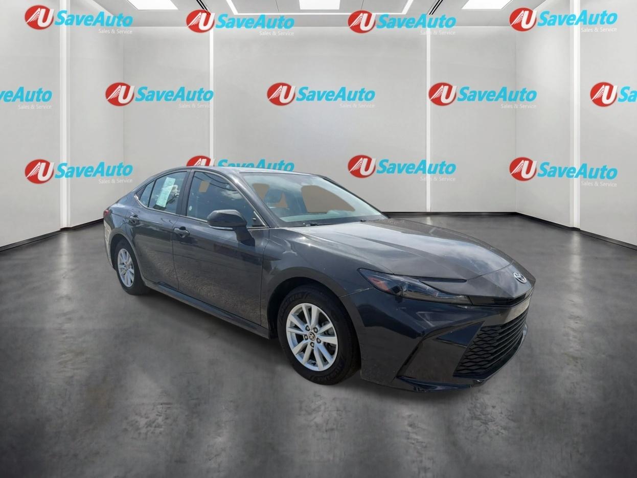 Toyota Camry Hybrid LE 2025