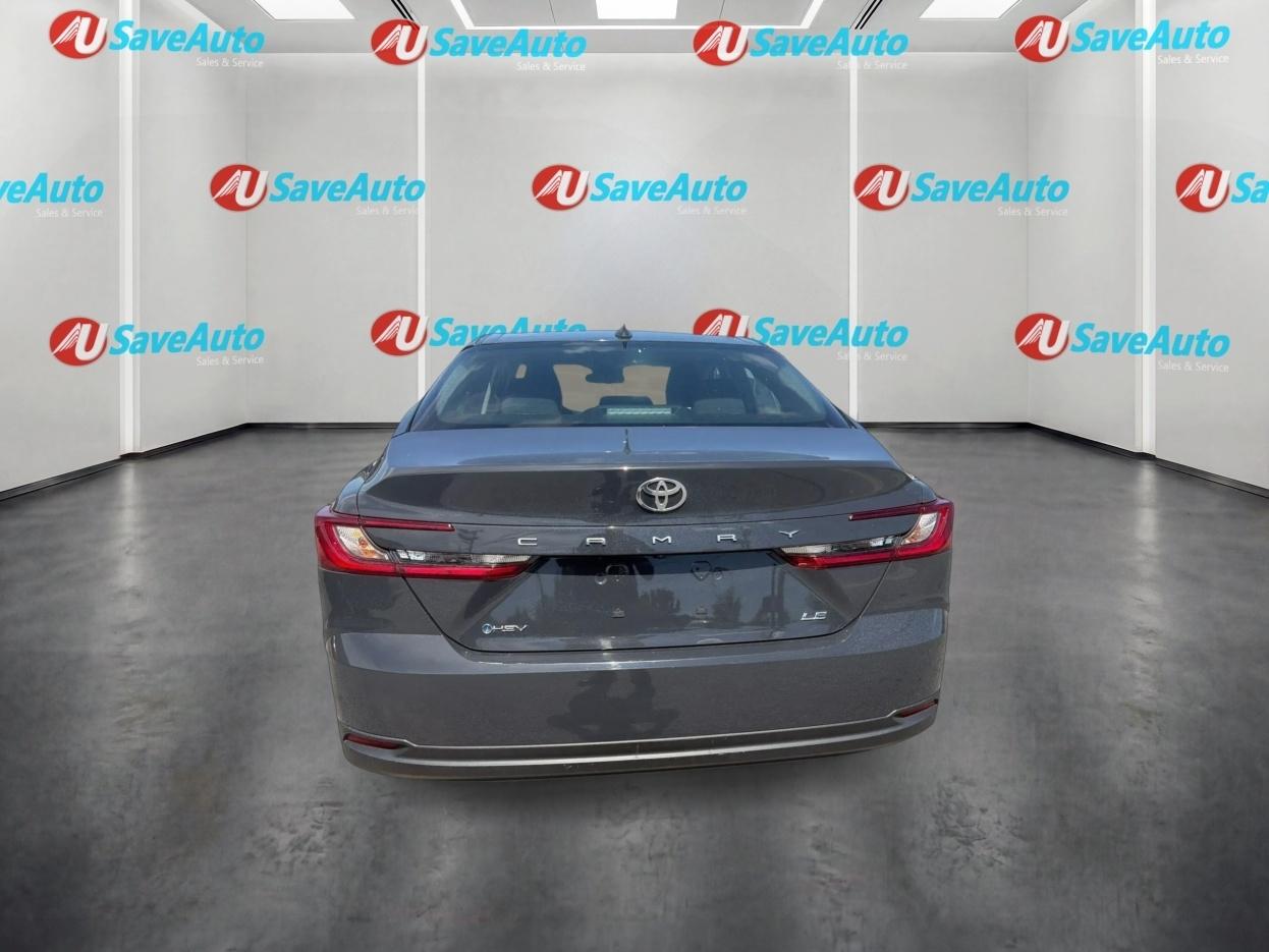 Toyota Camry Hybrid LE 2025