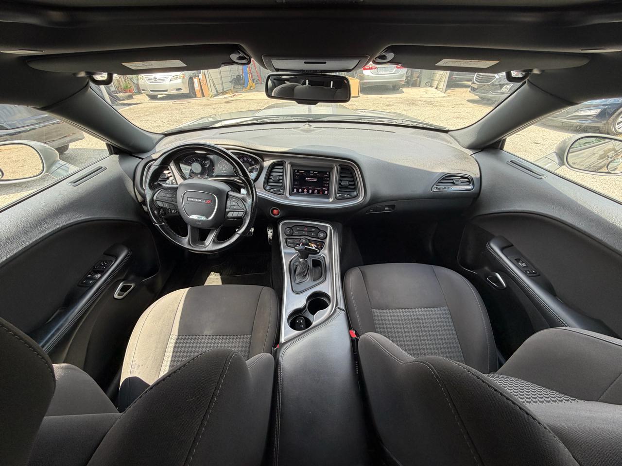 Dodge Challenger GT AWD 2019