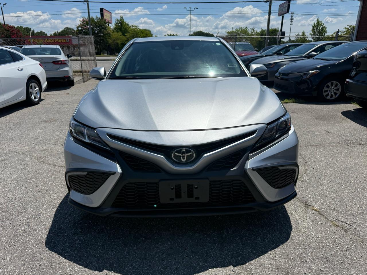 Toyota Camry SE 2024