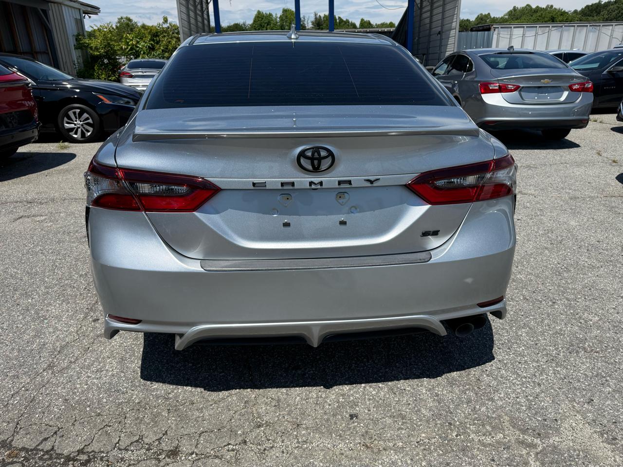Toyota Camry SE 2024