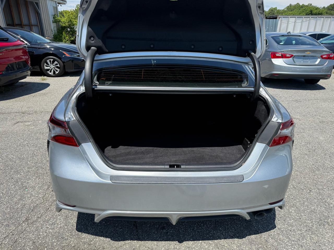 Toyota Camry SE 2024