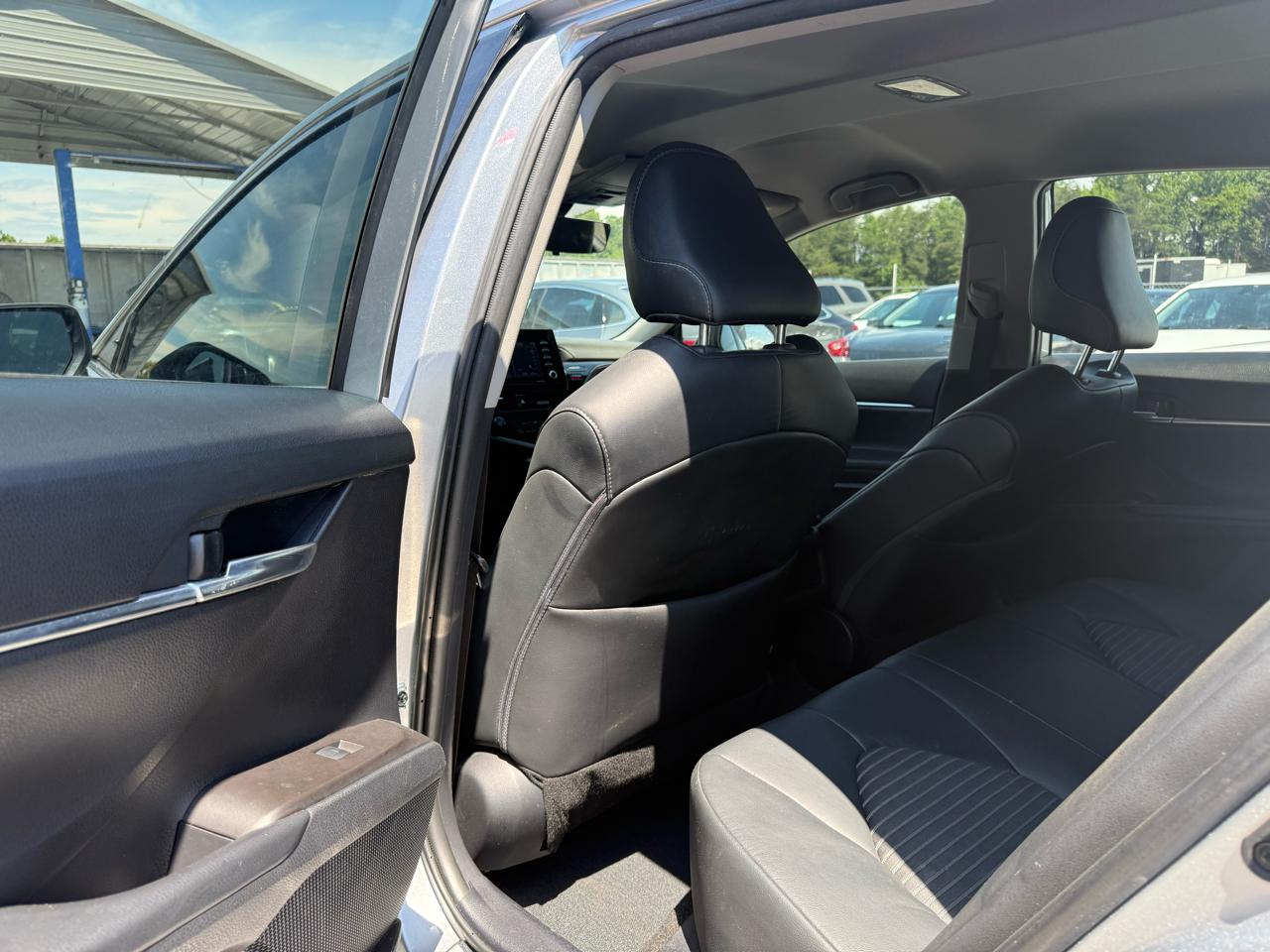 Toyota Camry SE 2024