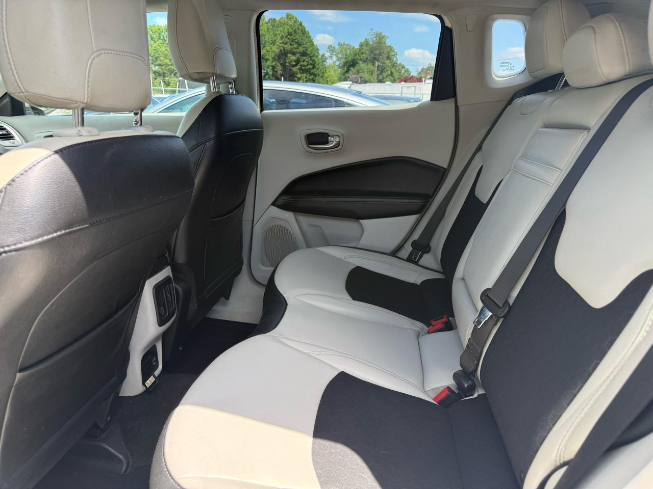 Jeep Compass Latitude FWD 2019