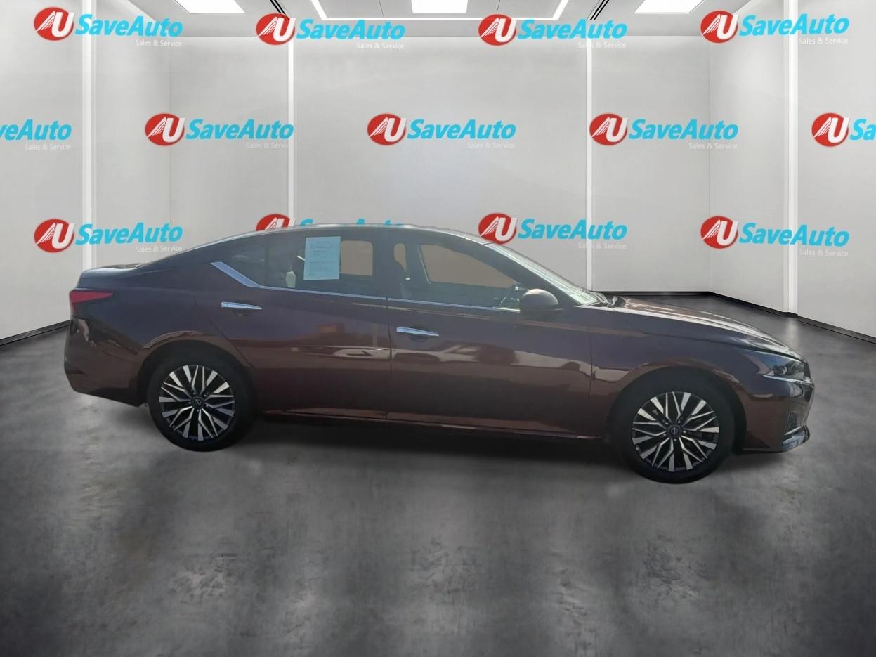 Nissan Altima 2.5 SV 2025