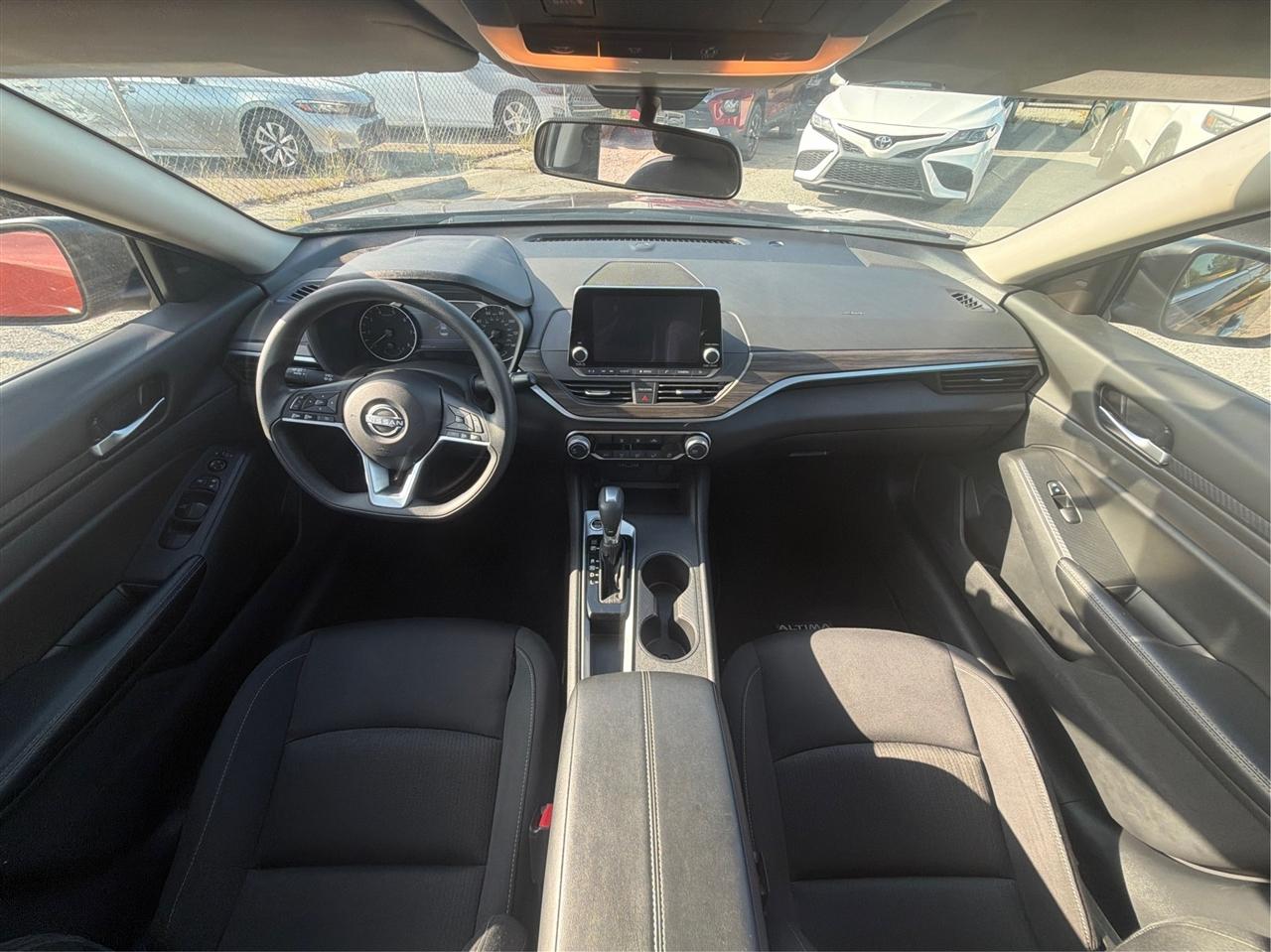 Nissan Altima 2.5 SV 2025