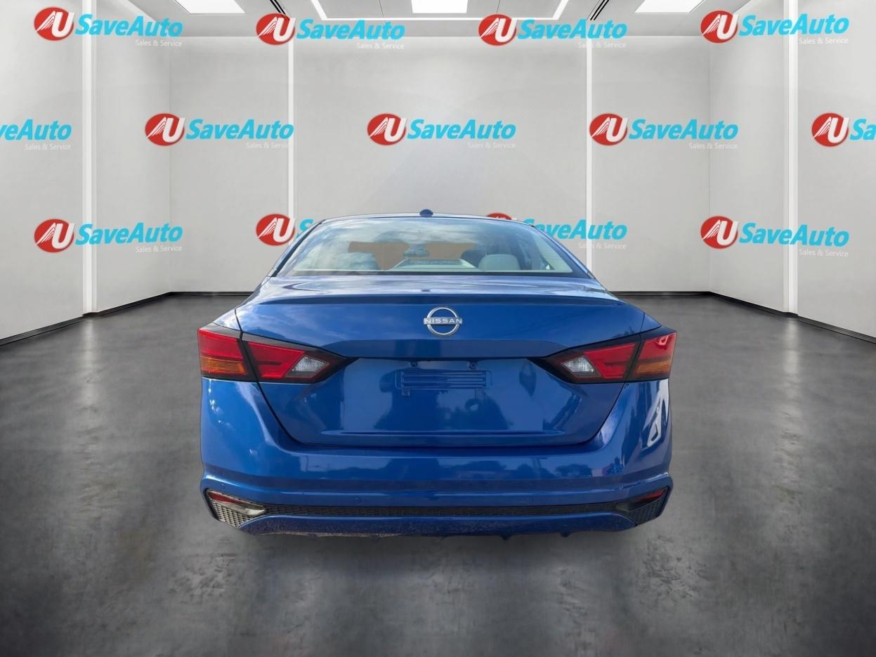 Nissan Altima 2.5 SV 2025