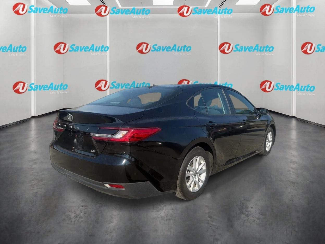 Toyota Camry Hybrid LE 2025