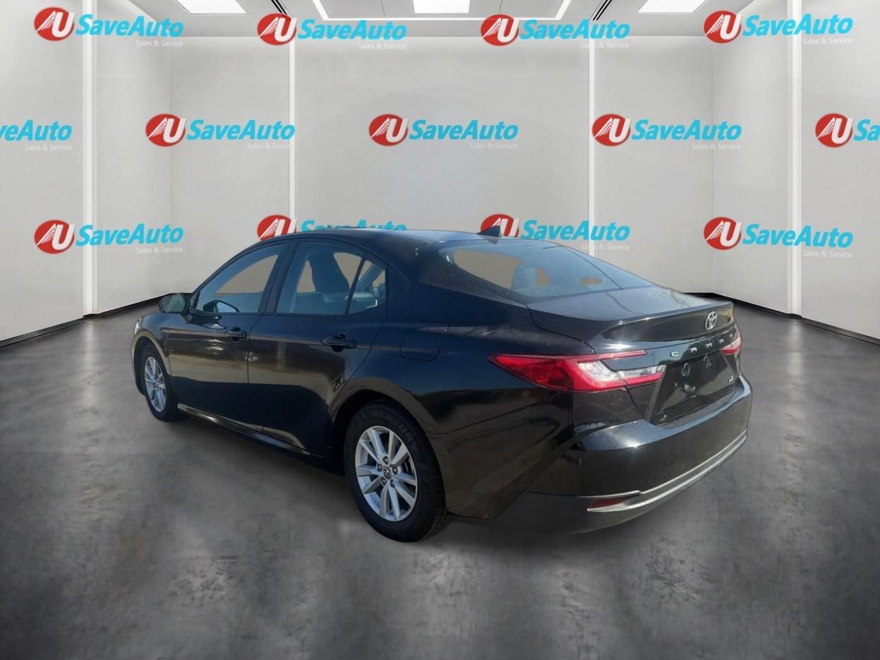 Toyota Camry Hybrid LE 2025
