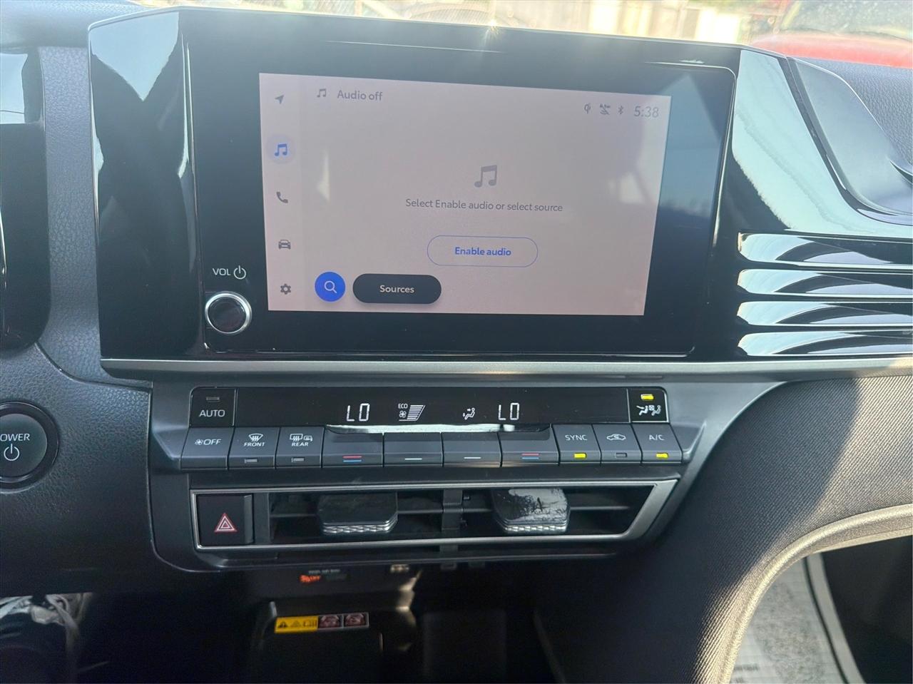 Toyota Camry Hybrid LE 2025