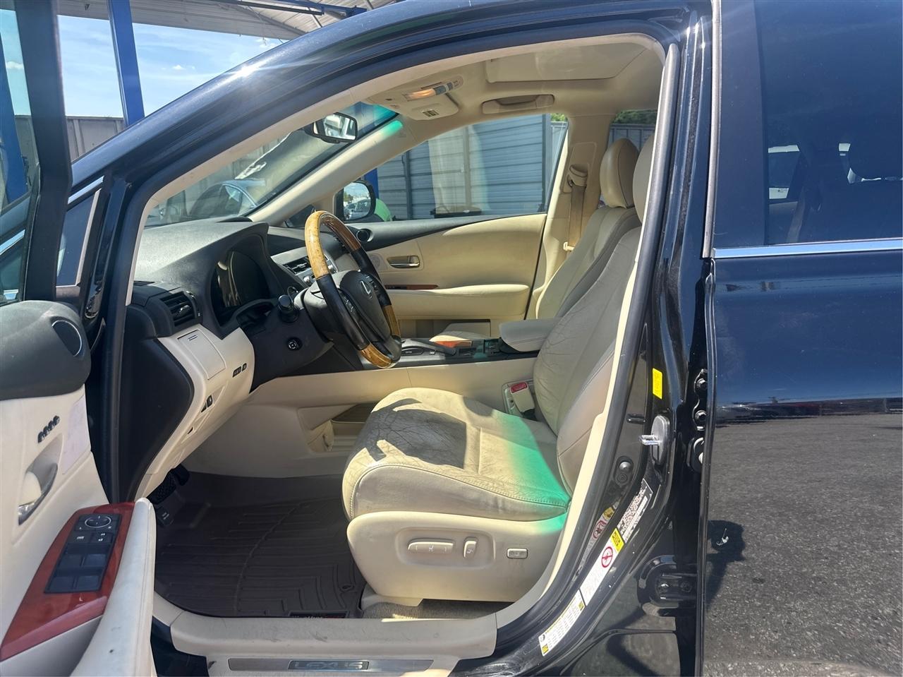 Lexus RX 350 FWD 2011
