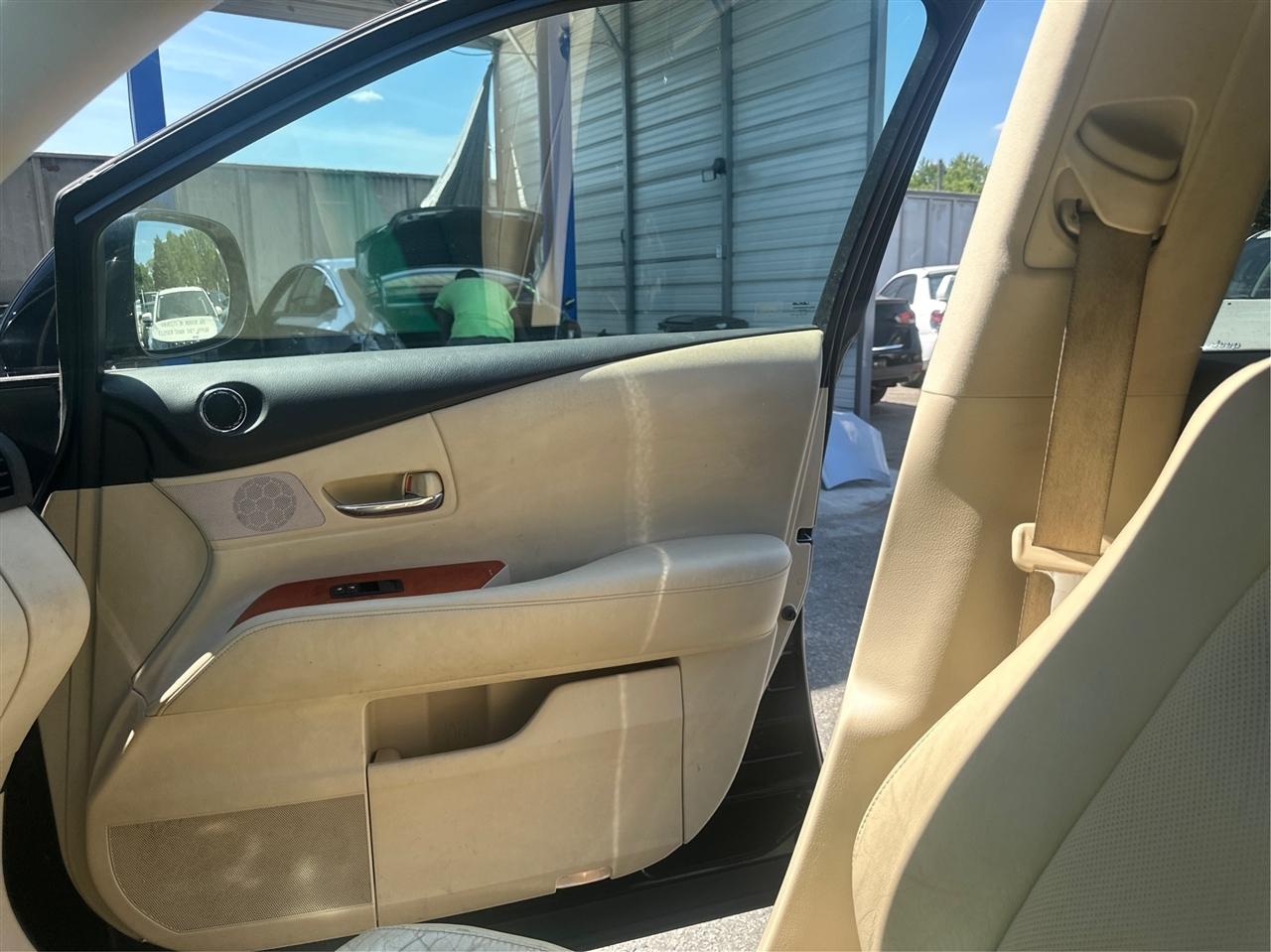 Lexus RX 350 FWD 2011