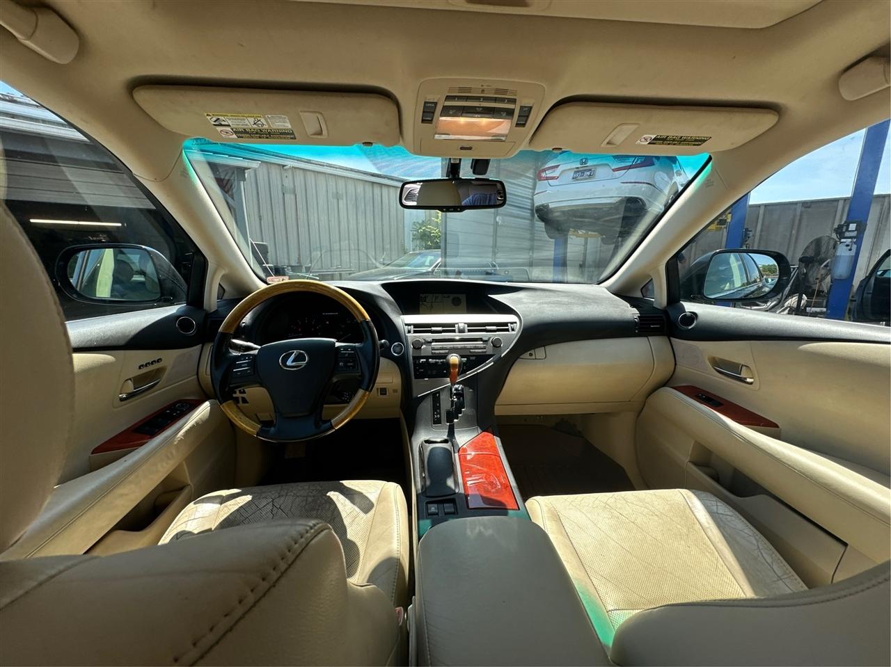 Lexus RX 350 FWD 2011