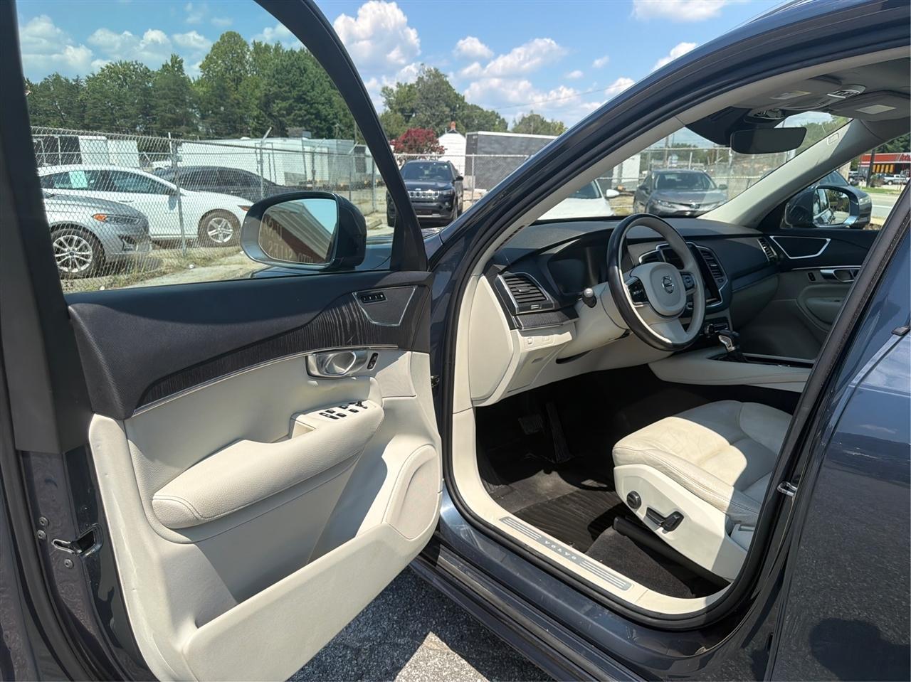 Volvo XC90 T5 Momentum 2020