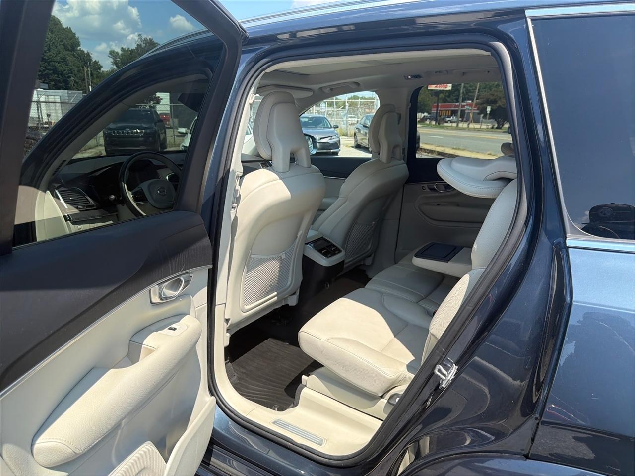 Volvo XC90 T5 Momentum 2020