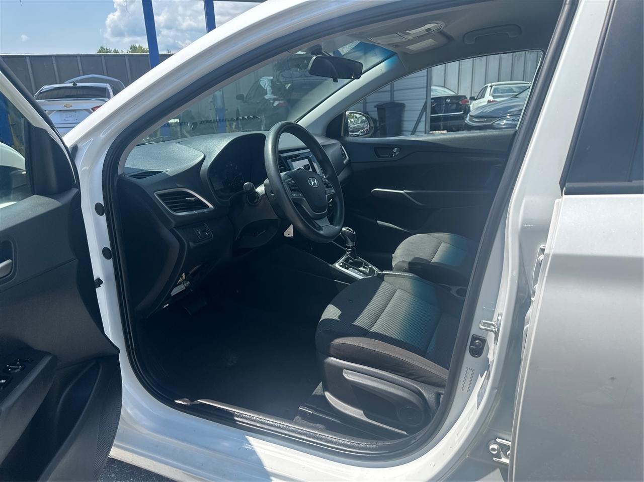 Hyundai Accent SE 4-Door 6A 2021