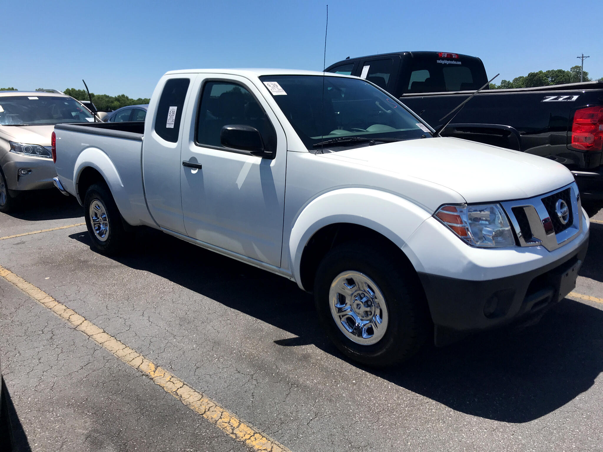 2015 Nissan Frontier 2WD King Cab I4 Auto SV