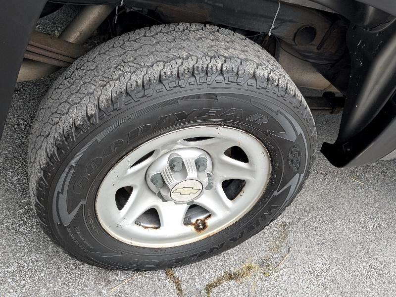 Chevrolet Silverado 1500 Work Truck Ext. Cab 2WD 2012 Chevrolet Silverado 1500 Work Truck Ext. Cab 2WD 2012