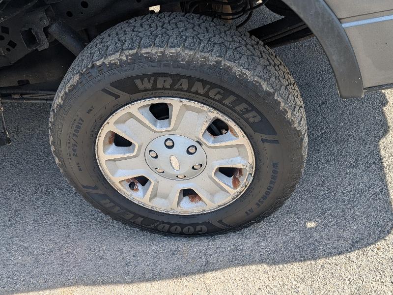 2012 Ford F-150 STX photo 4