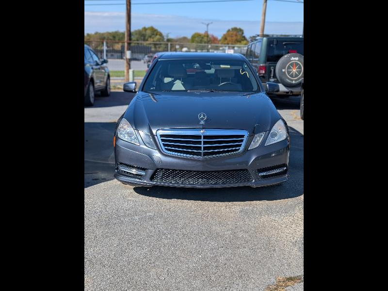 Mercedes-Benz E-Class E350 Sedan 2013 Mercedes-Benz E-Class E350 Sedan 2013