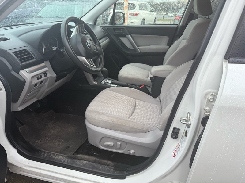 Subaru Forester 2.5 X Premium Package 2012