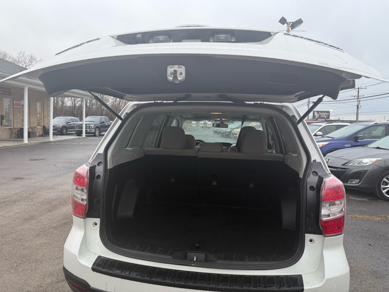 Subaru Forester 2.5 X Premium Package 2012