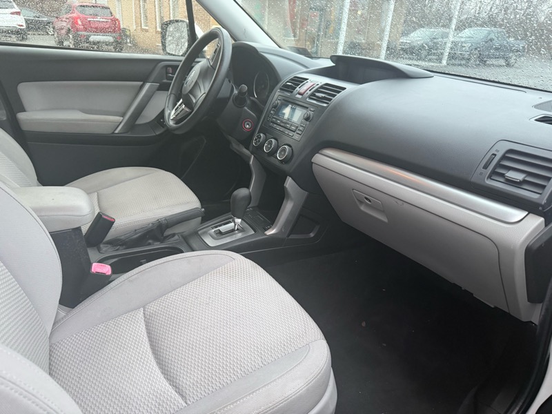 Subaru Forester 2.5 X Premium Package 2012