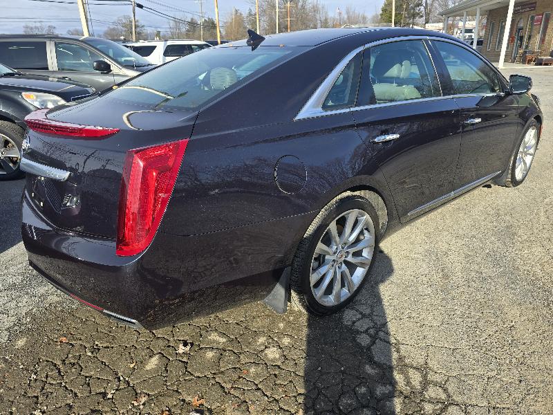 Cadillac XTS 4dr Sdn Premium FWD 2013