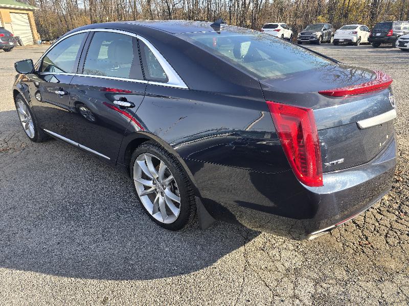 Cadillac XTS 4dr Sdn Premium FWD 2013