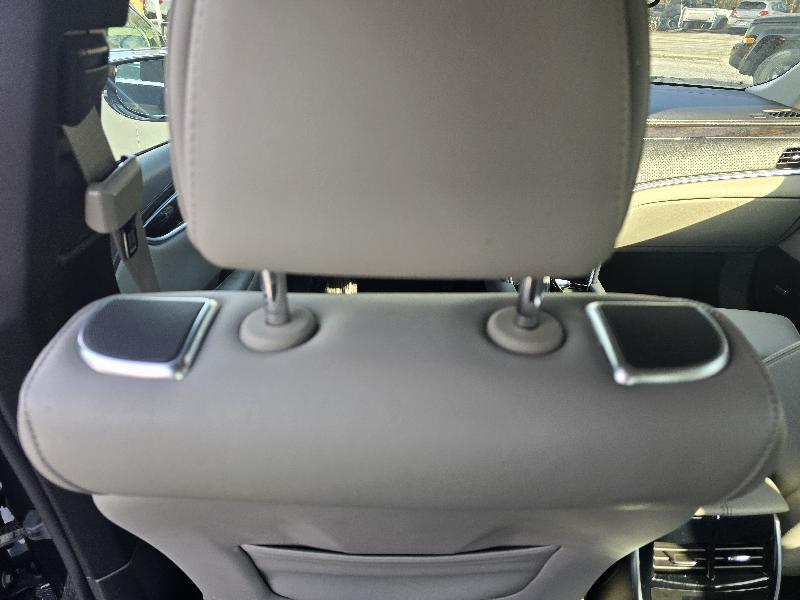 Cadillac XTS 4dr Sdn Premium FWD 2013