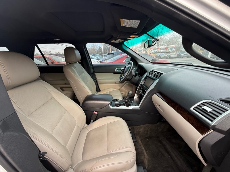 Ford Explorer Limited FWD 2014