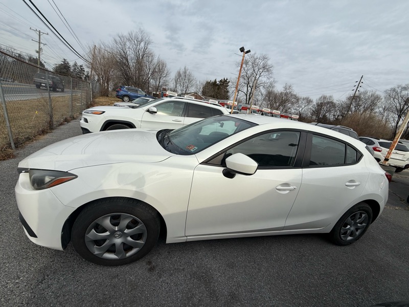 Mazda MAZDA3 i Sport AT 5-Door 2014