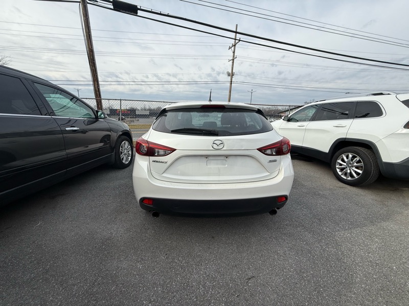 Mazda MAZDA3 i Sport AT 5-Door 2014