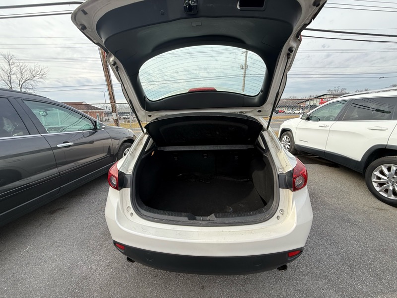 Mazda MAZDA3 i Sport AT 5-Door 2014