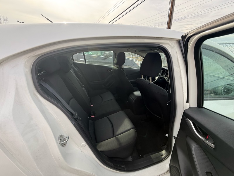 Mazda MAZDA3 i Sport AT 5-Door 2014